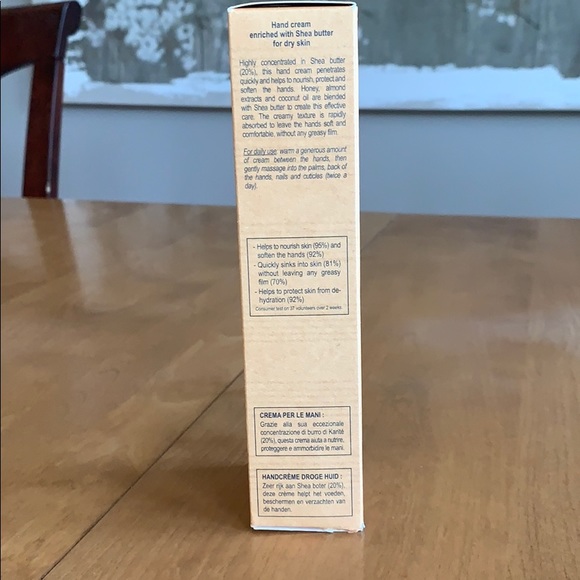 L’Occitane Hand Cream - Picture 5 of 6